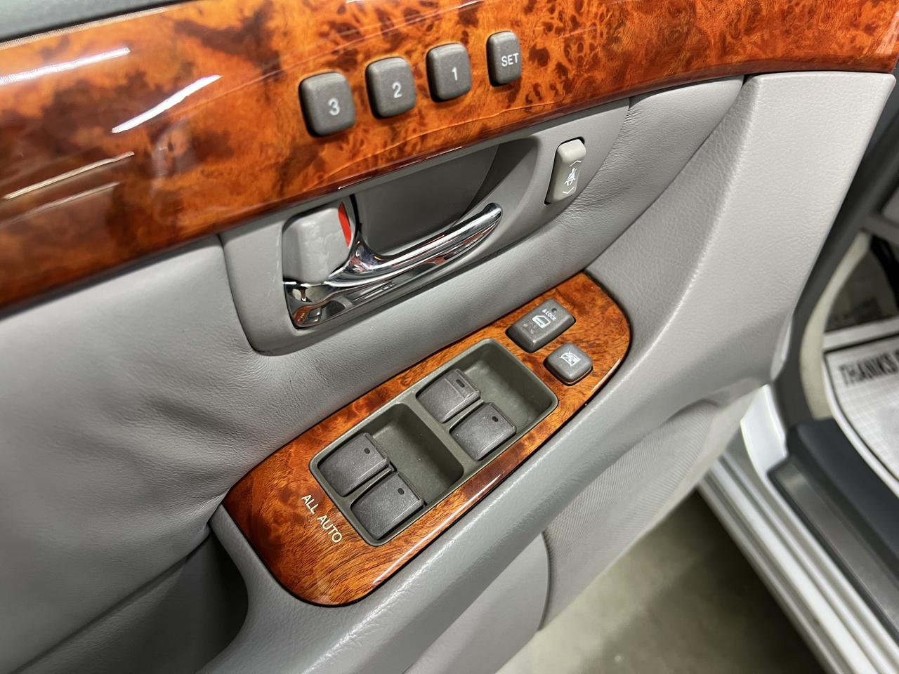 Lexus LS 430 Sedan 2005