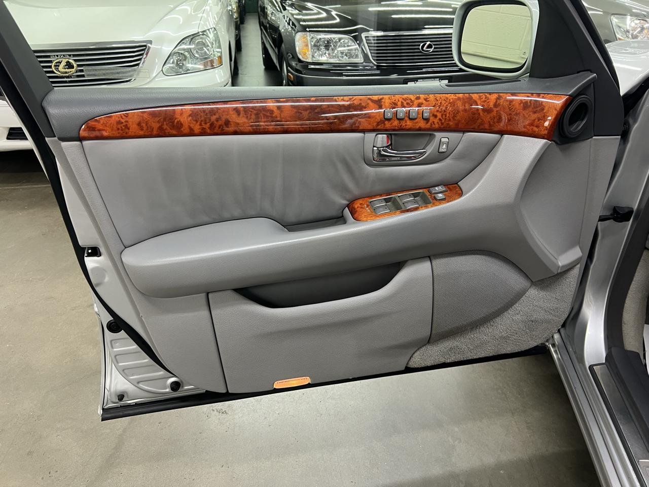 Lexus LS 430 Sedan 2005