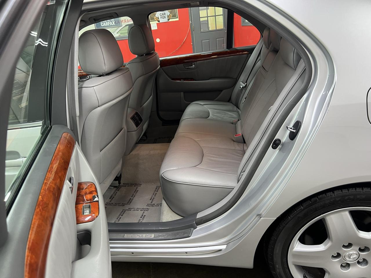 Lexus LS 430 Sedan 2005