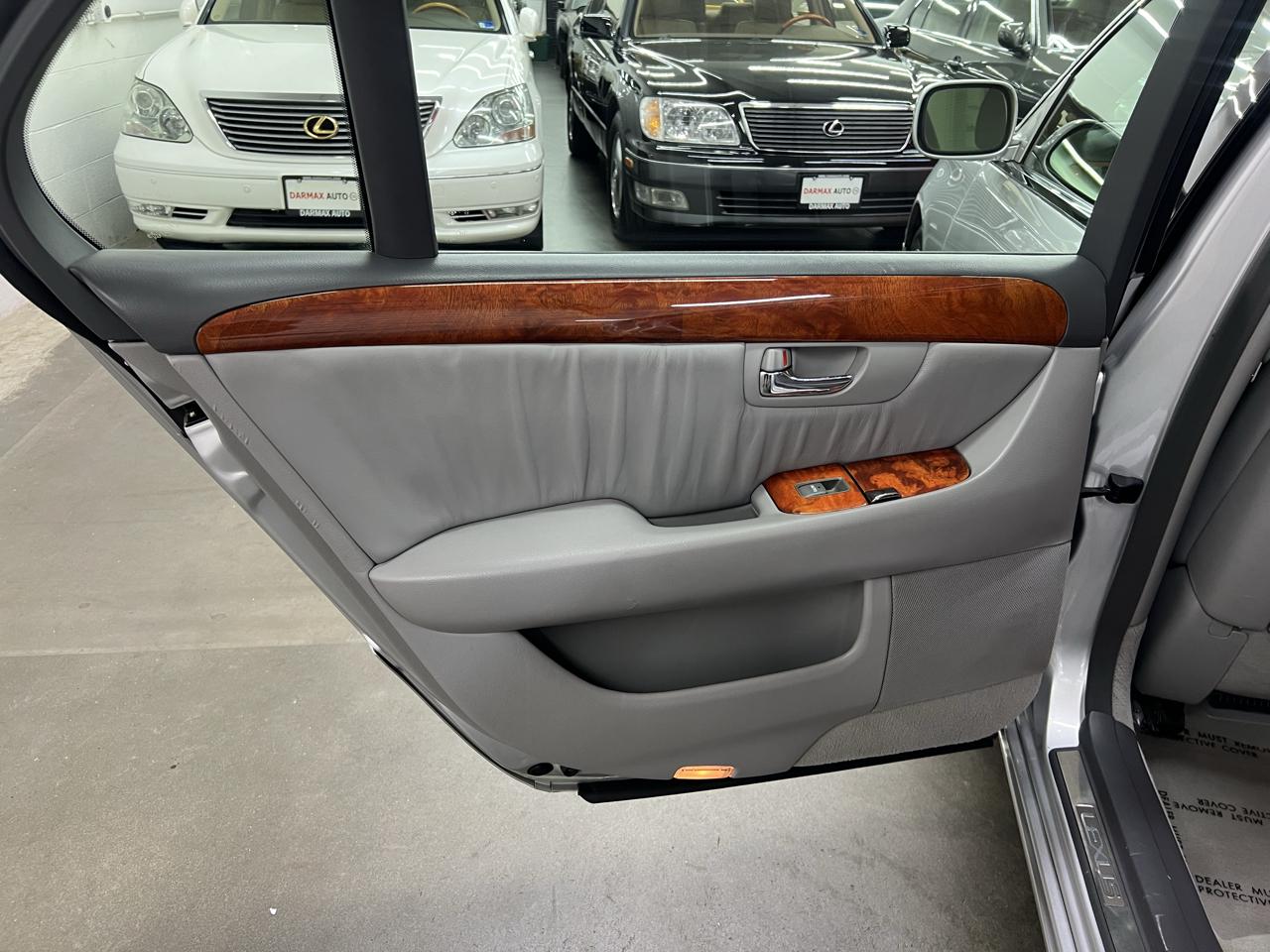Lexus LS 430 Sedan 2005