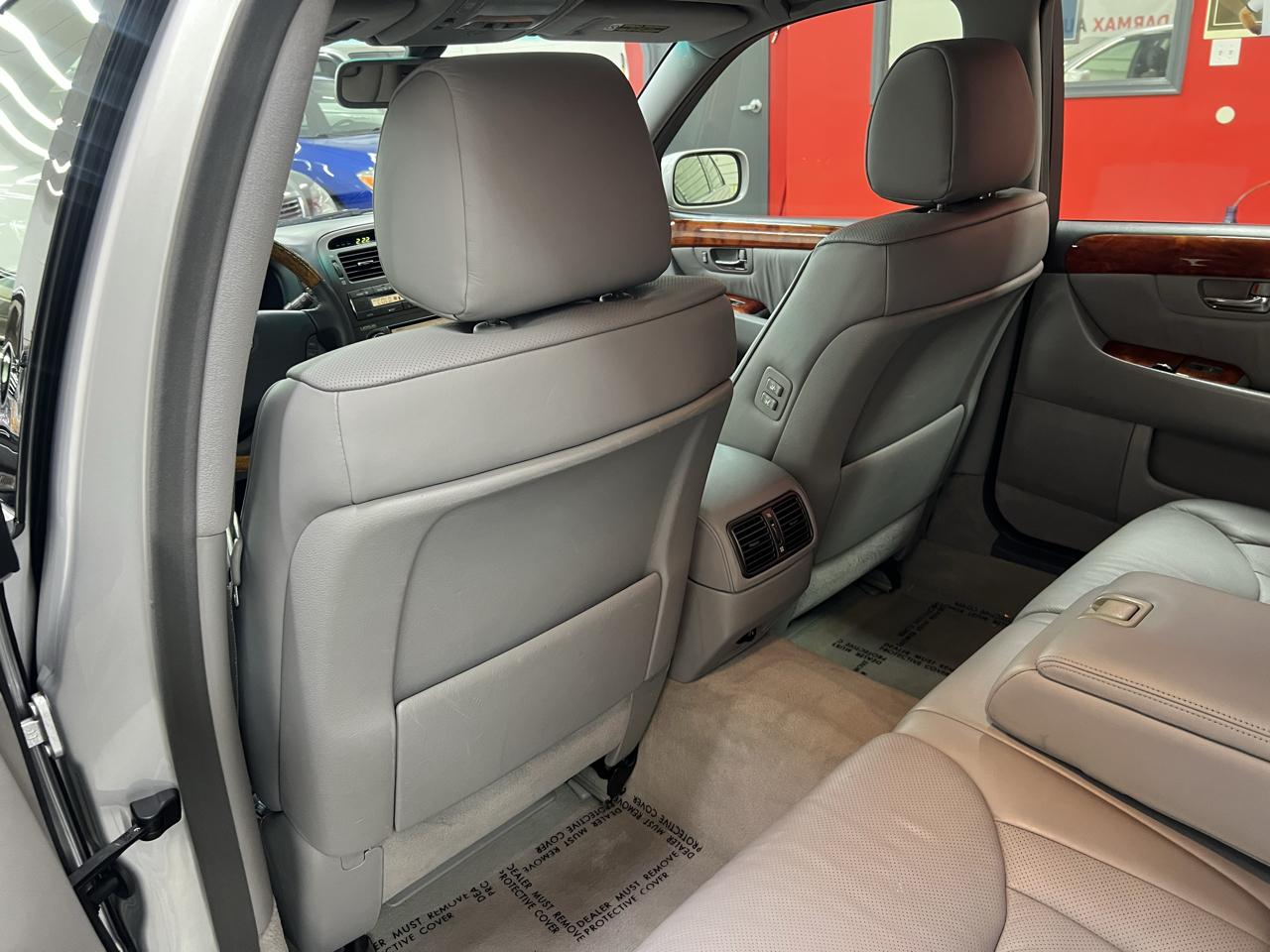 Lexus LS 430 Sedan 2005