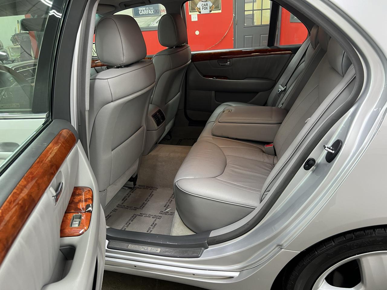 Lexus LS 430 Sedan 2005