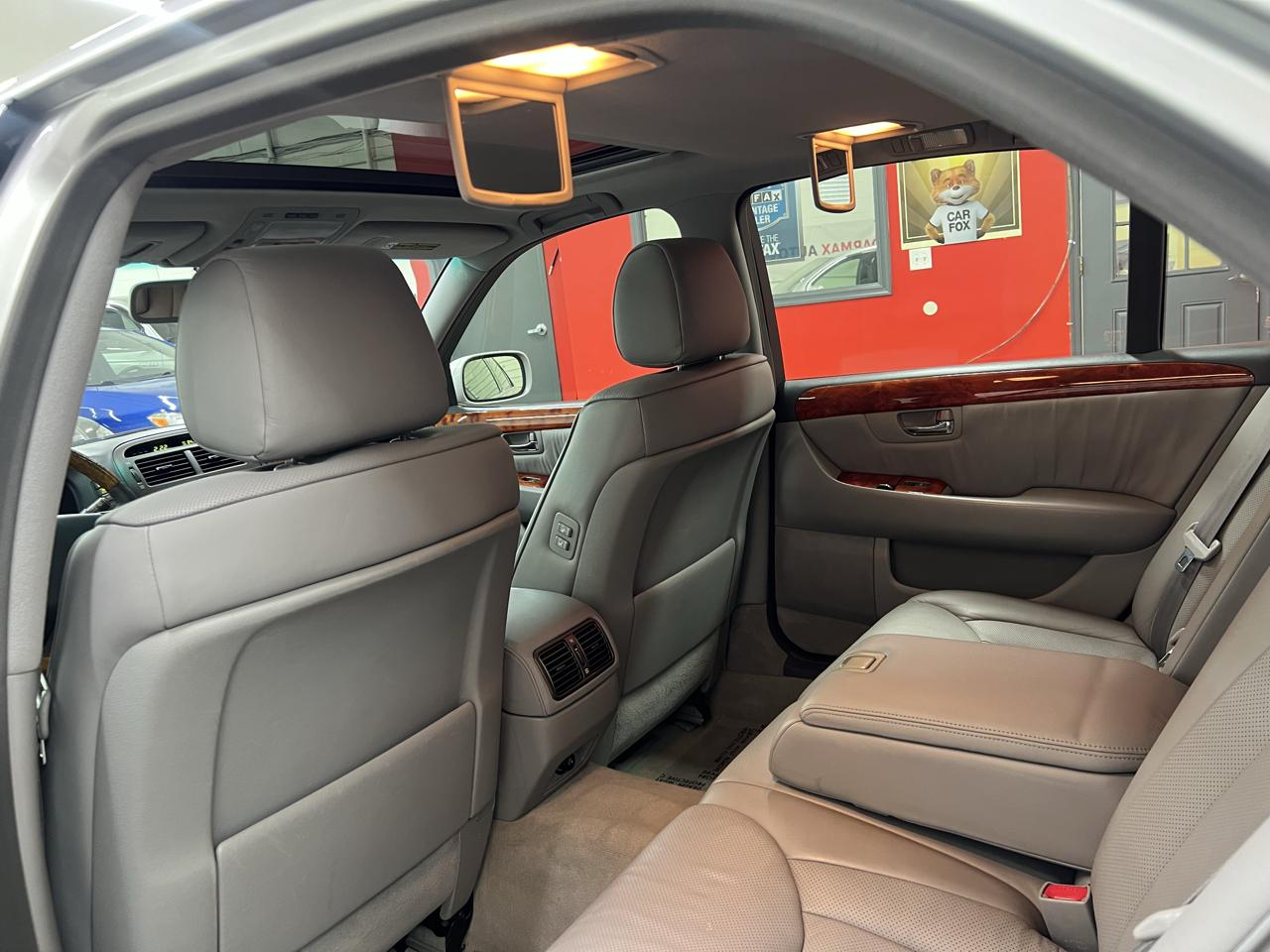 Lexus LS 430 Sedan 2005