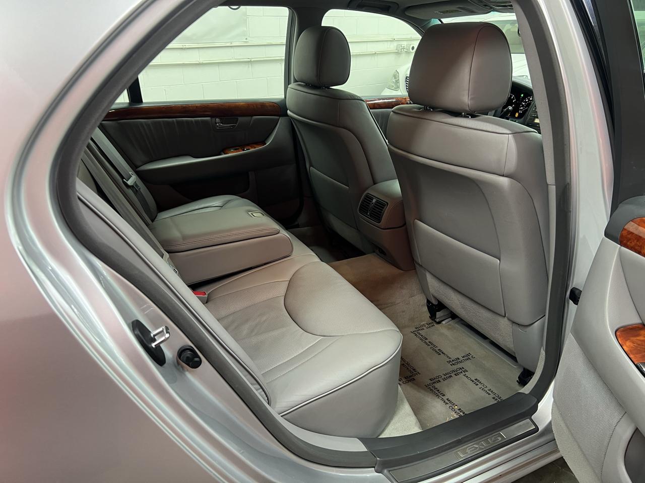 Lexus LS 430 Sedan 2005