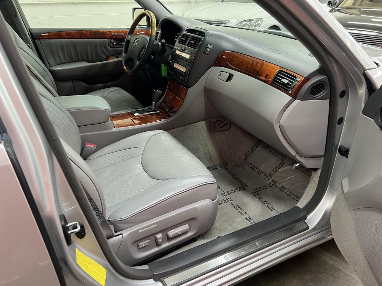 Lexus LS 430 Sedan 2005