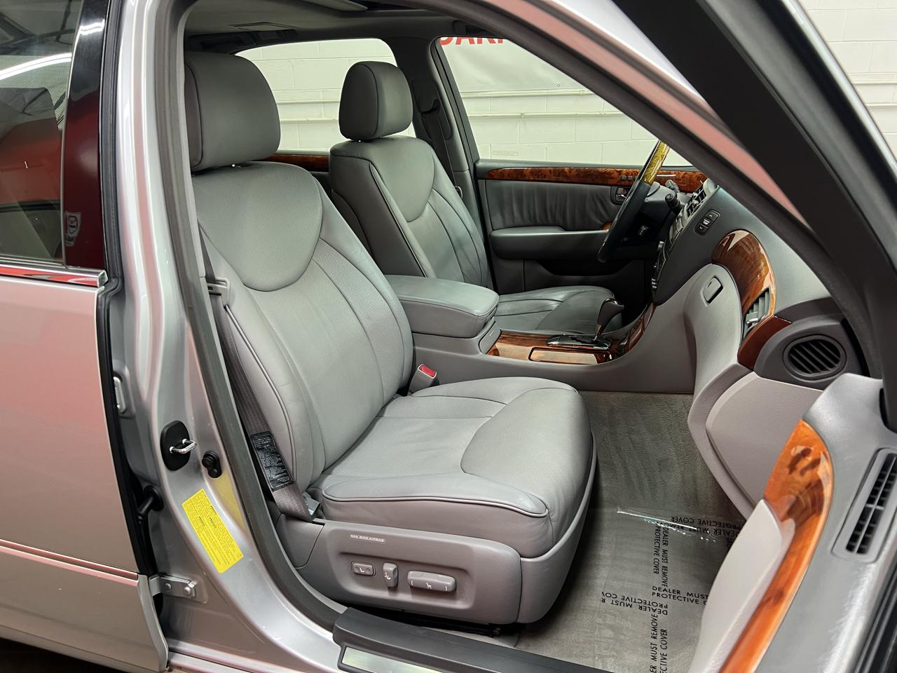 Lexus LS 430 Sedan 2005