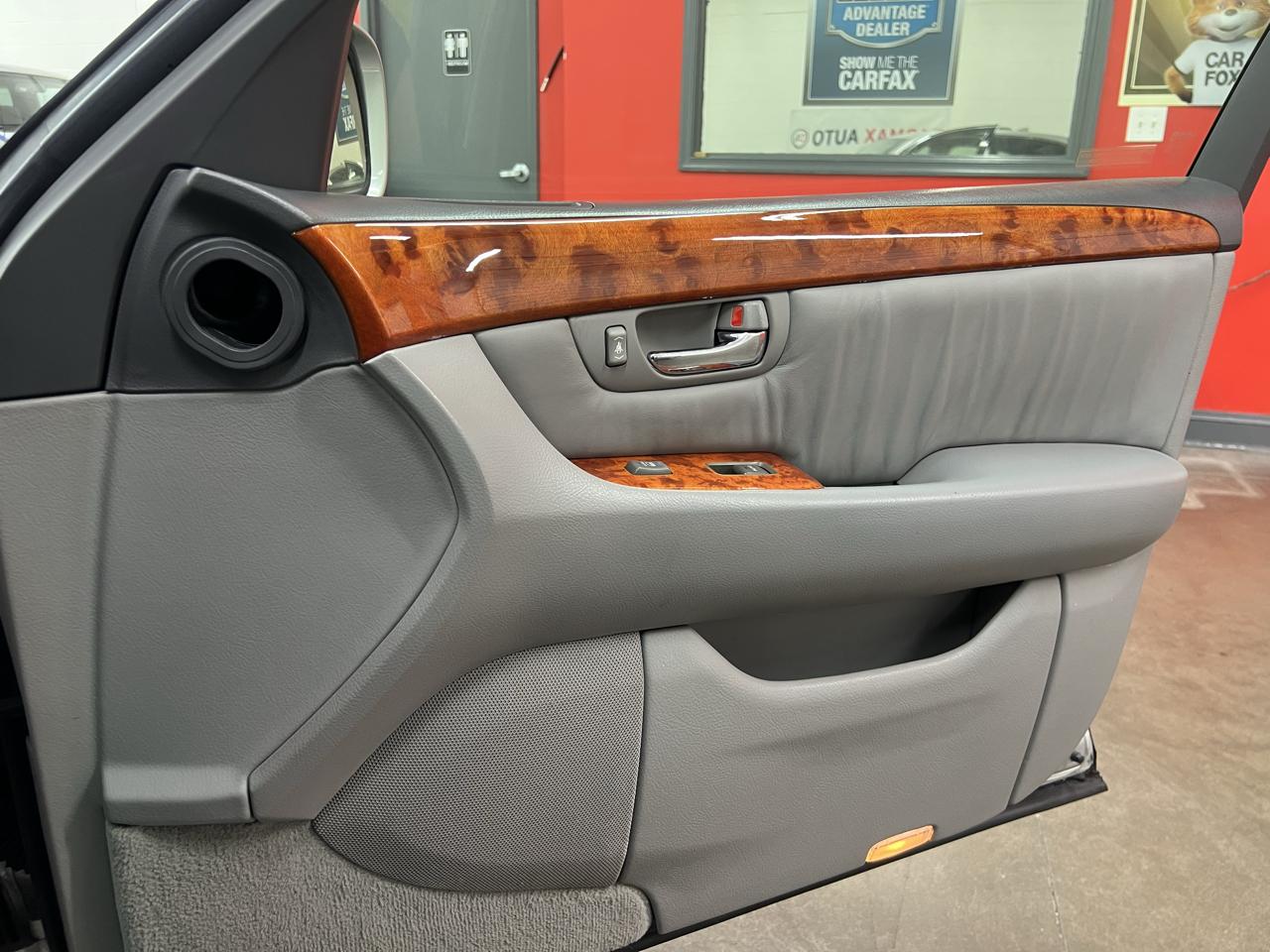 Lexus LS 430 Sedan 2005