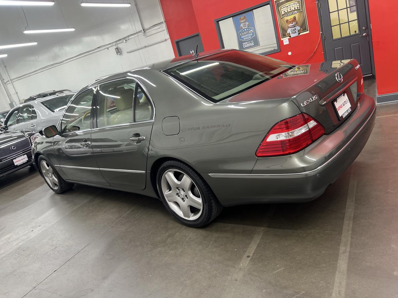 Lexus LS 430 Sedan 2005