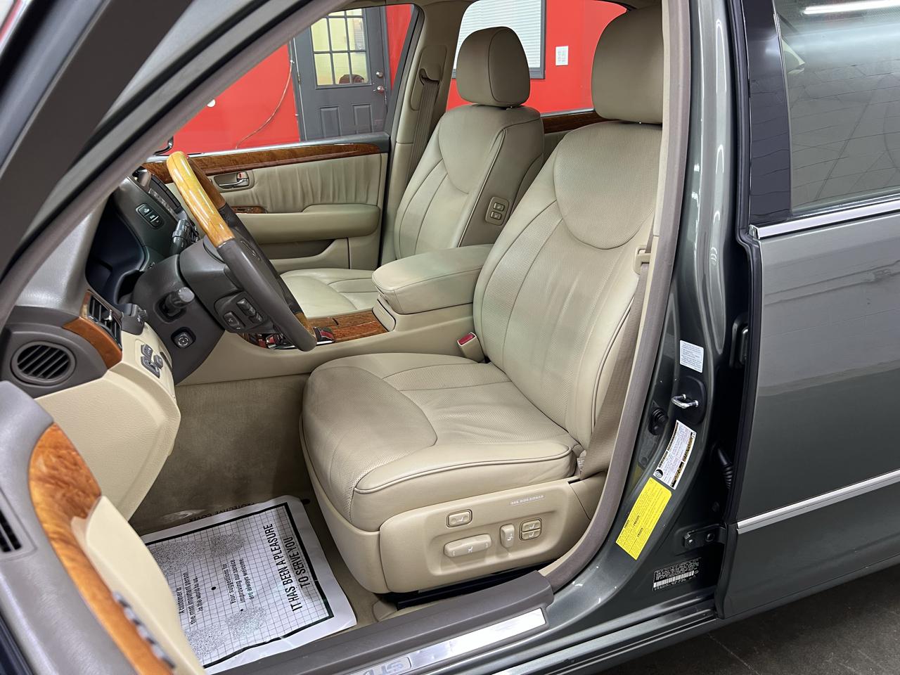 Lexus LS 430 Sedan 2005