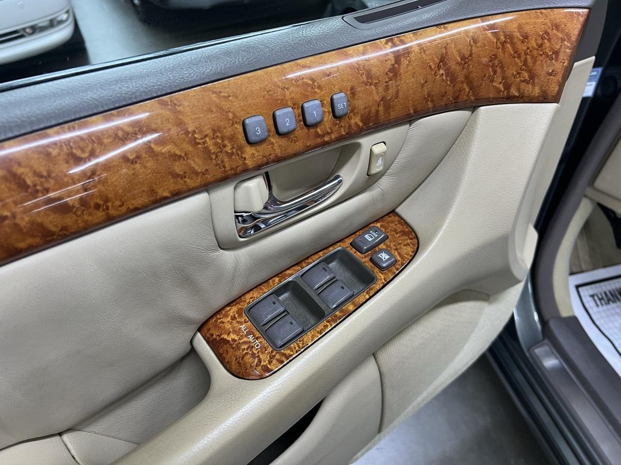 Lexus LS 430 Sedan 2005