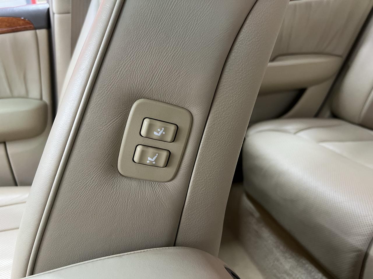 Lexus LS 430 Sedan 2005