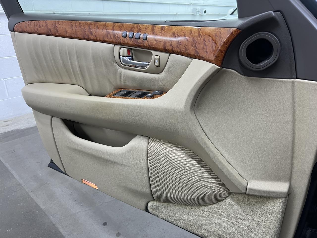 Lexus LS 430 Sedan 2005