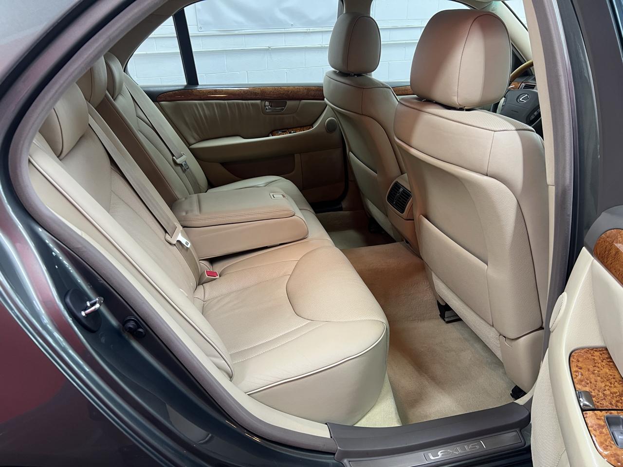 Lexus LS 430 Sedan 2005
