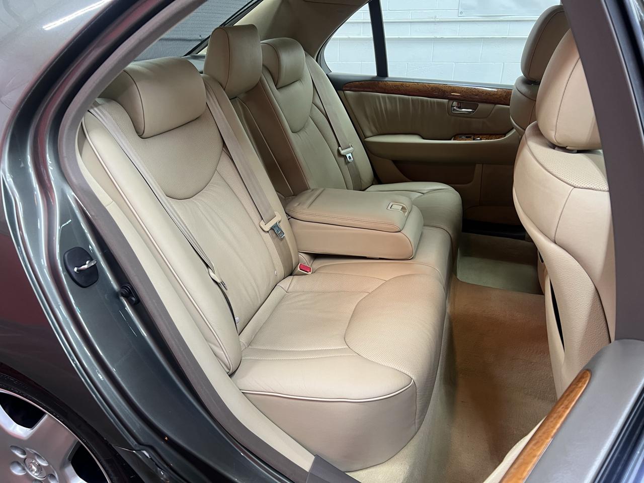 Lexus LS 430 Sedan 2005