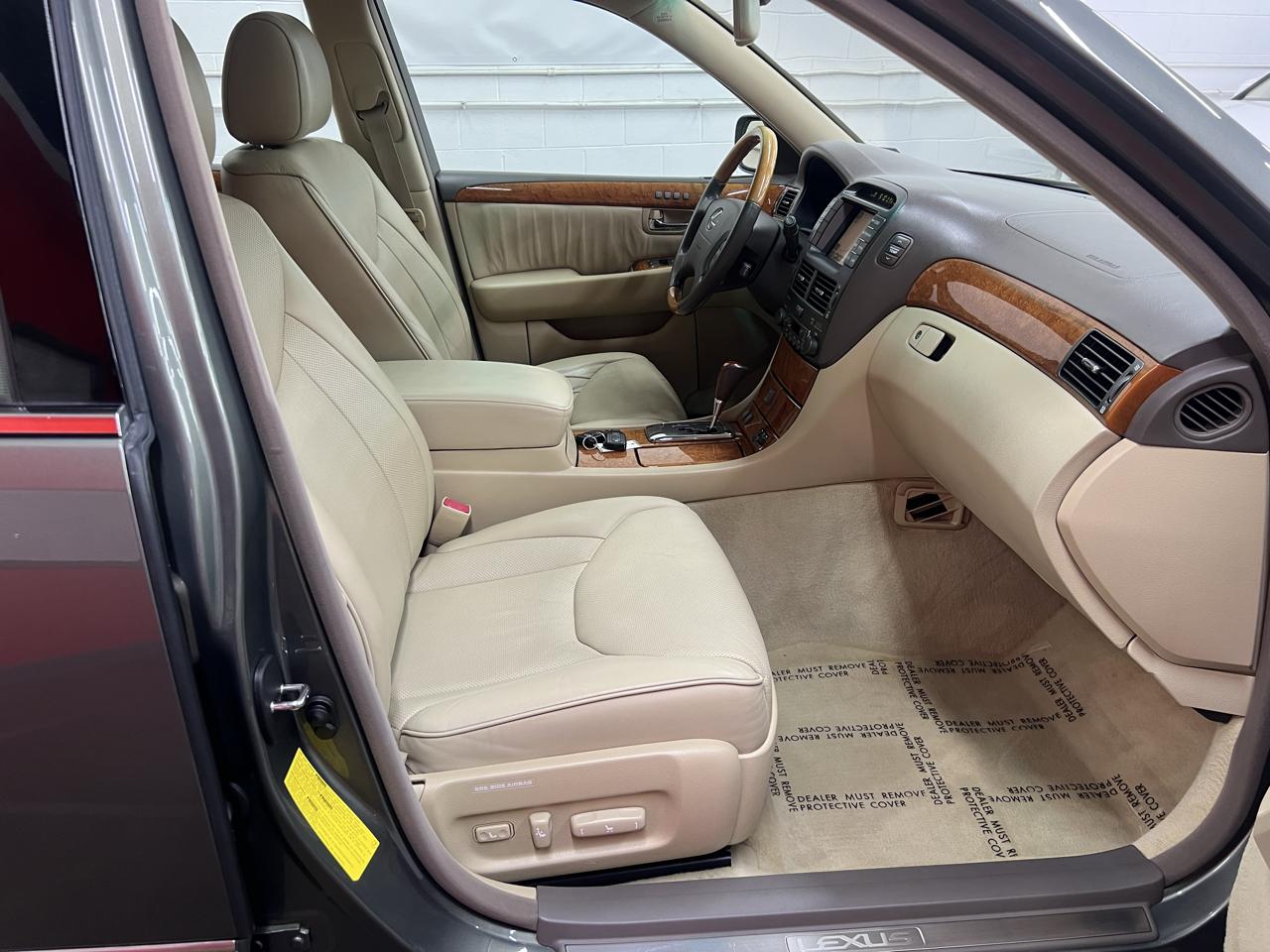 Lexus LS 430 Sedan 2005