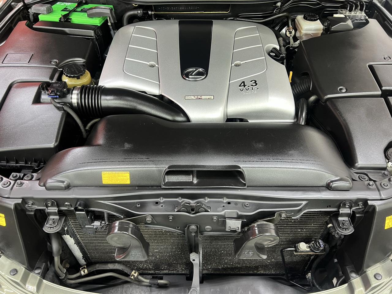 Lexus LS 430 Sedan 2005