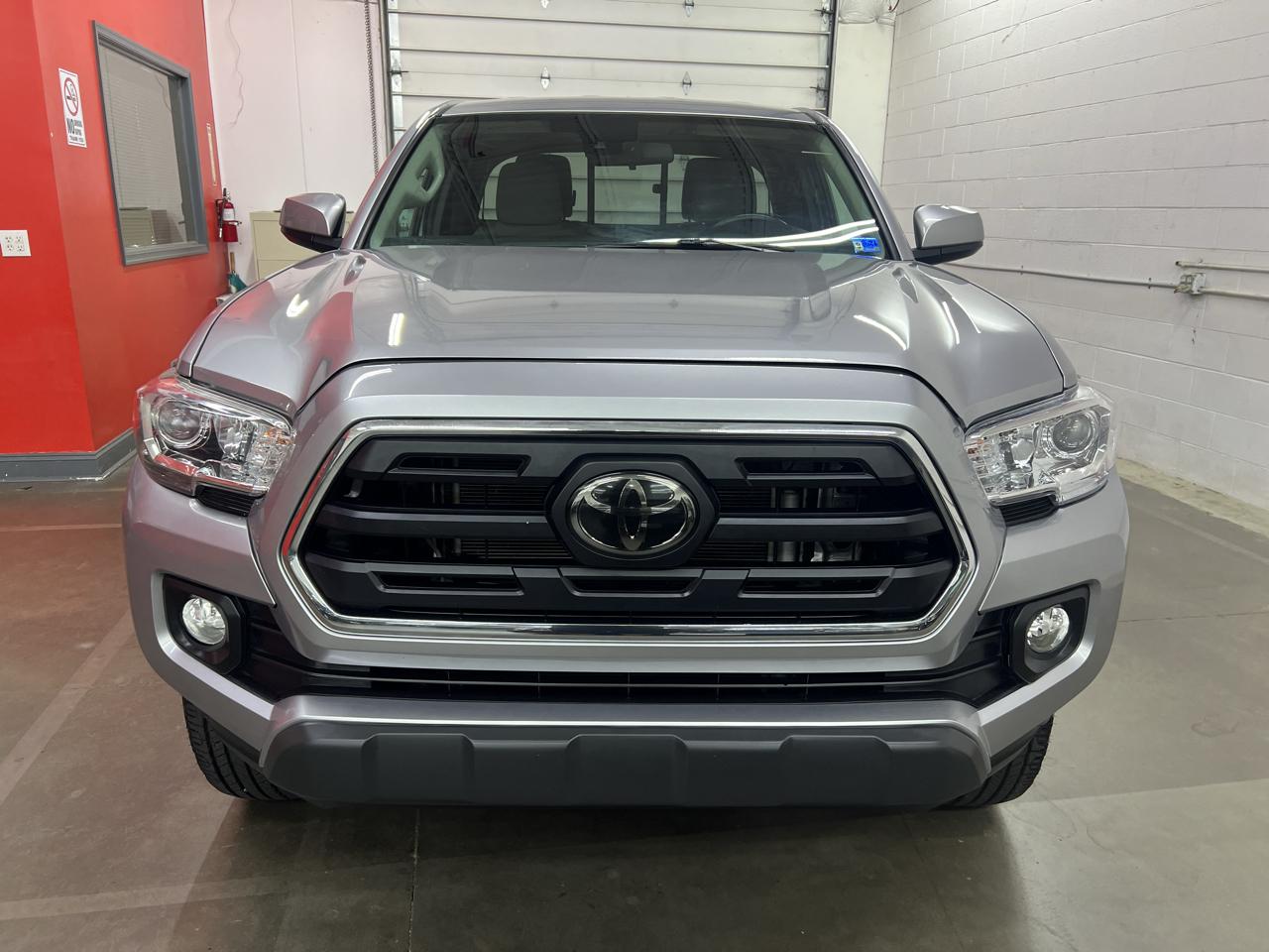 Toyota Tacoma SR5 Access Cab I4 6AT 4WD 2018