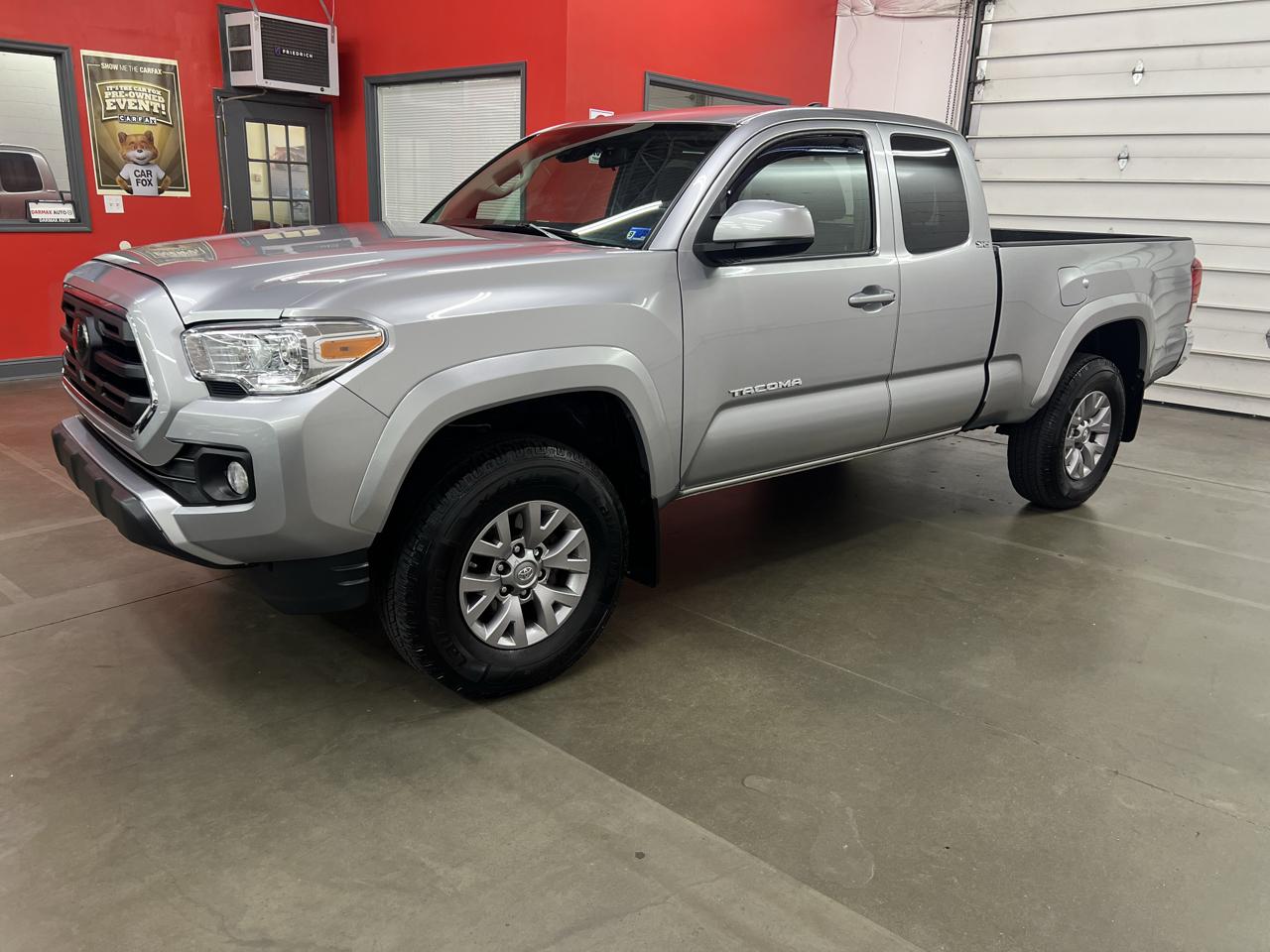 Toyota Tacoma SR5 Access Cab I4 6AT 4WD 2018
