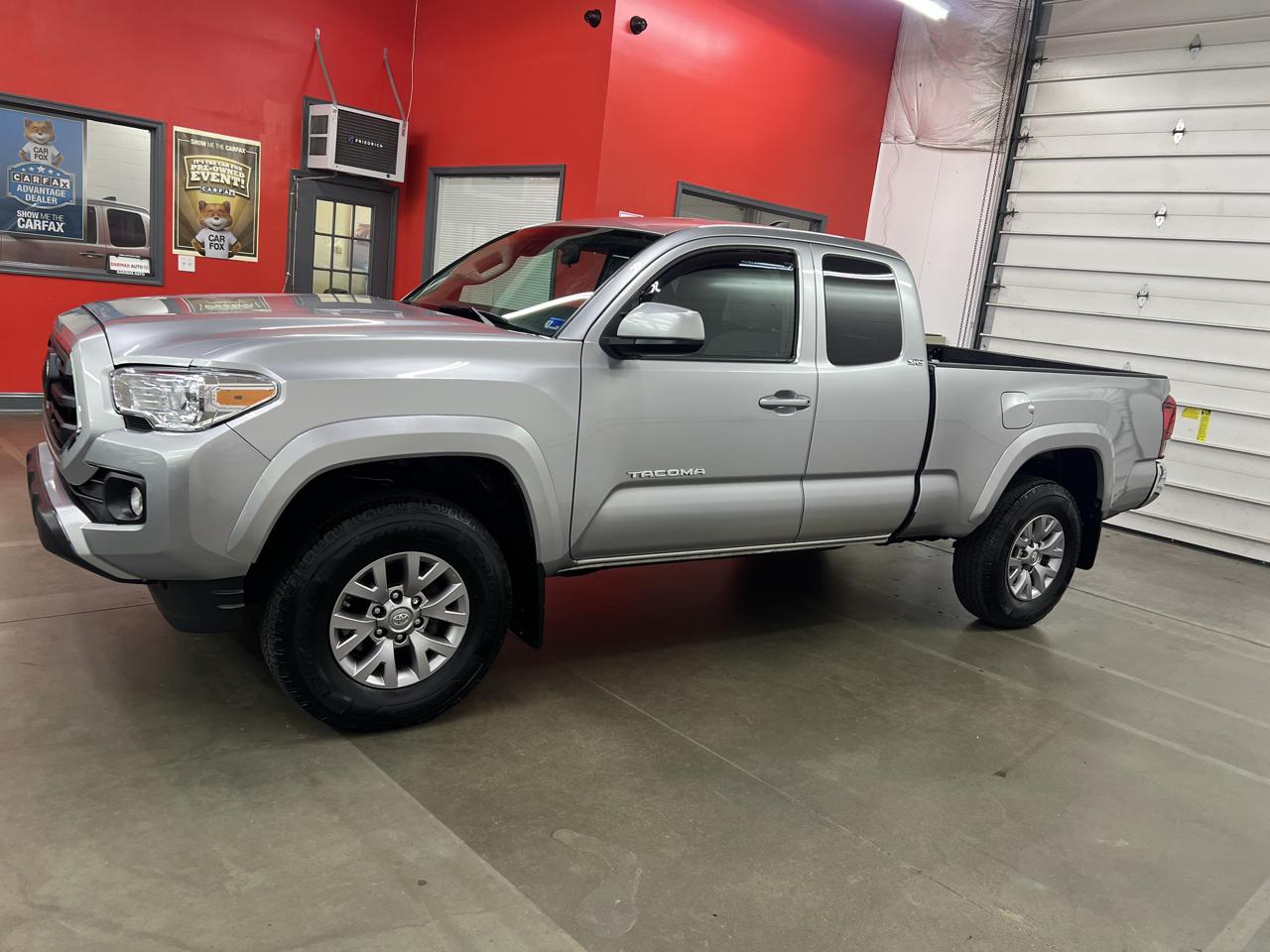 Toyota Tacoma SR5 Access Cab I4 6AT 4WD 2018