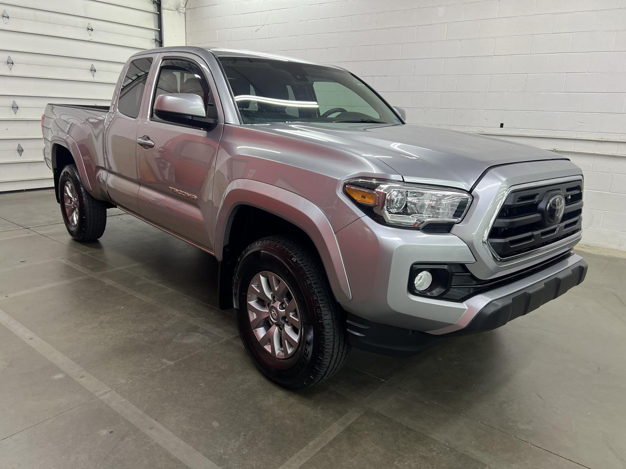 Toyota Tacoma SR5 Access Cab I4 6AT 4WD 2018