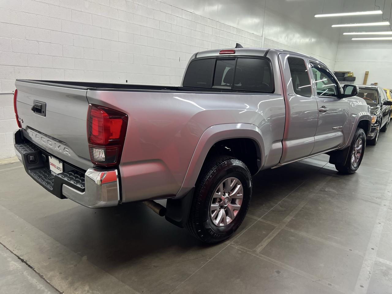 Toyota Tacoma SR5 Access Cab I4 6AT 4WD 2018