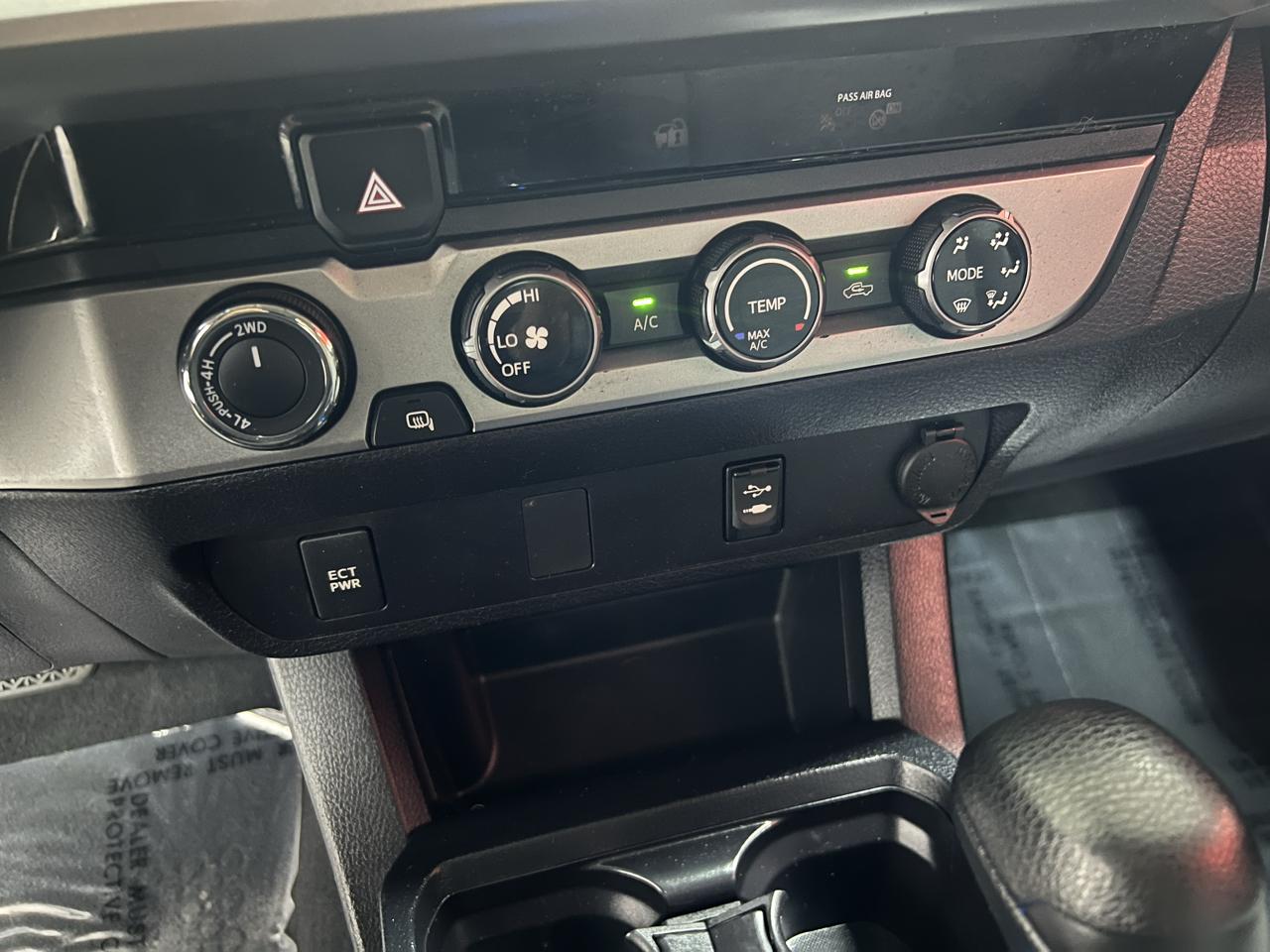Toyota Tacoma SR5 Access Cab I4 6AT 4WD 2018