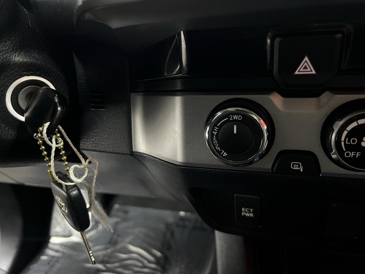 Toyota Tacoma SR5 Access Cab I4 6AT 4WD 2018