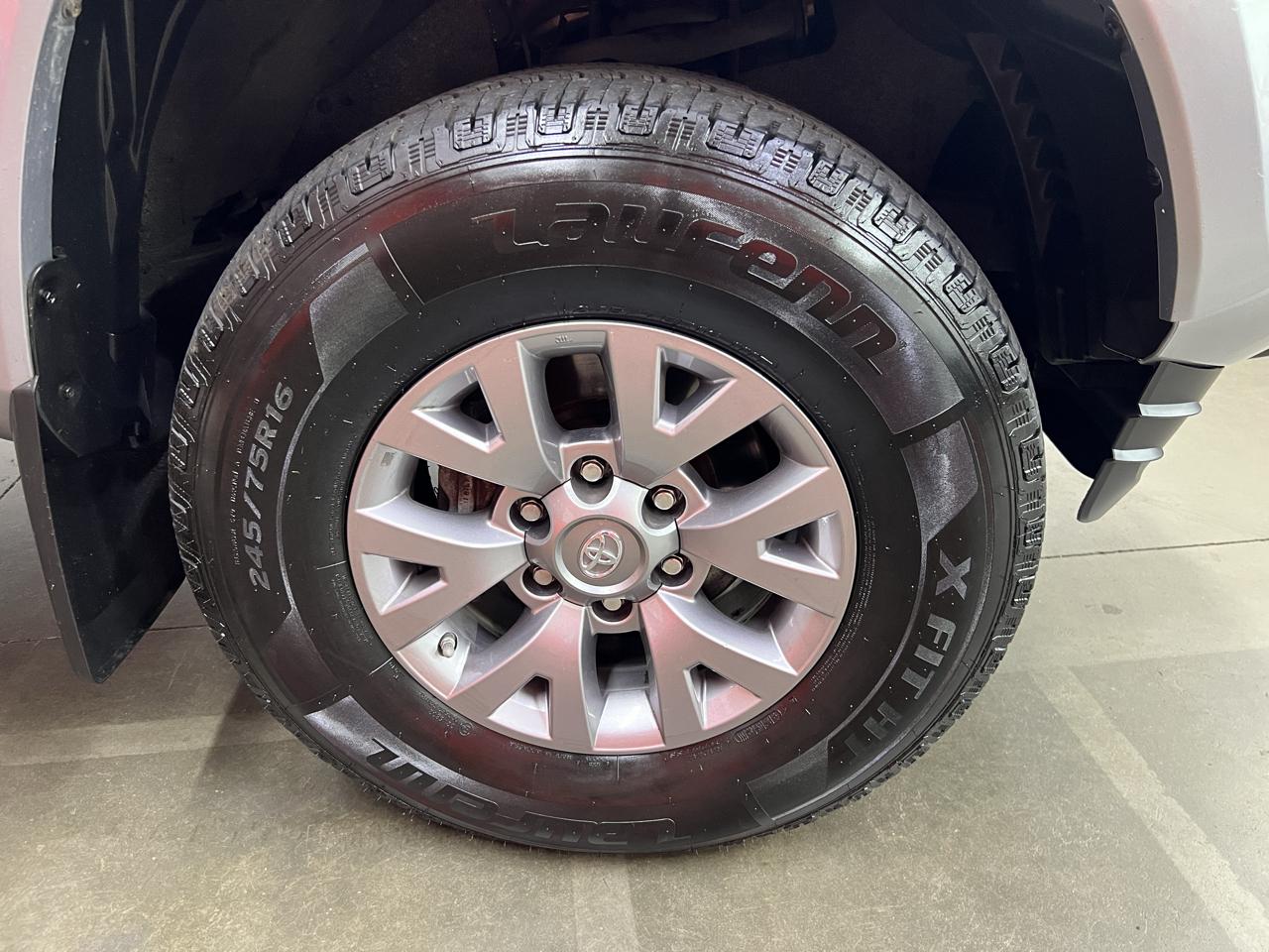Toyota Tacoma SR5 Access Cab I4 6AT 4WD 2018