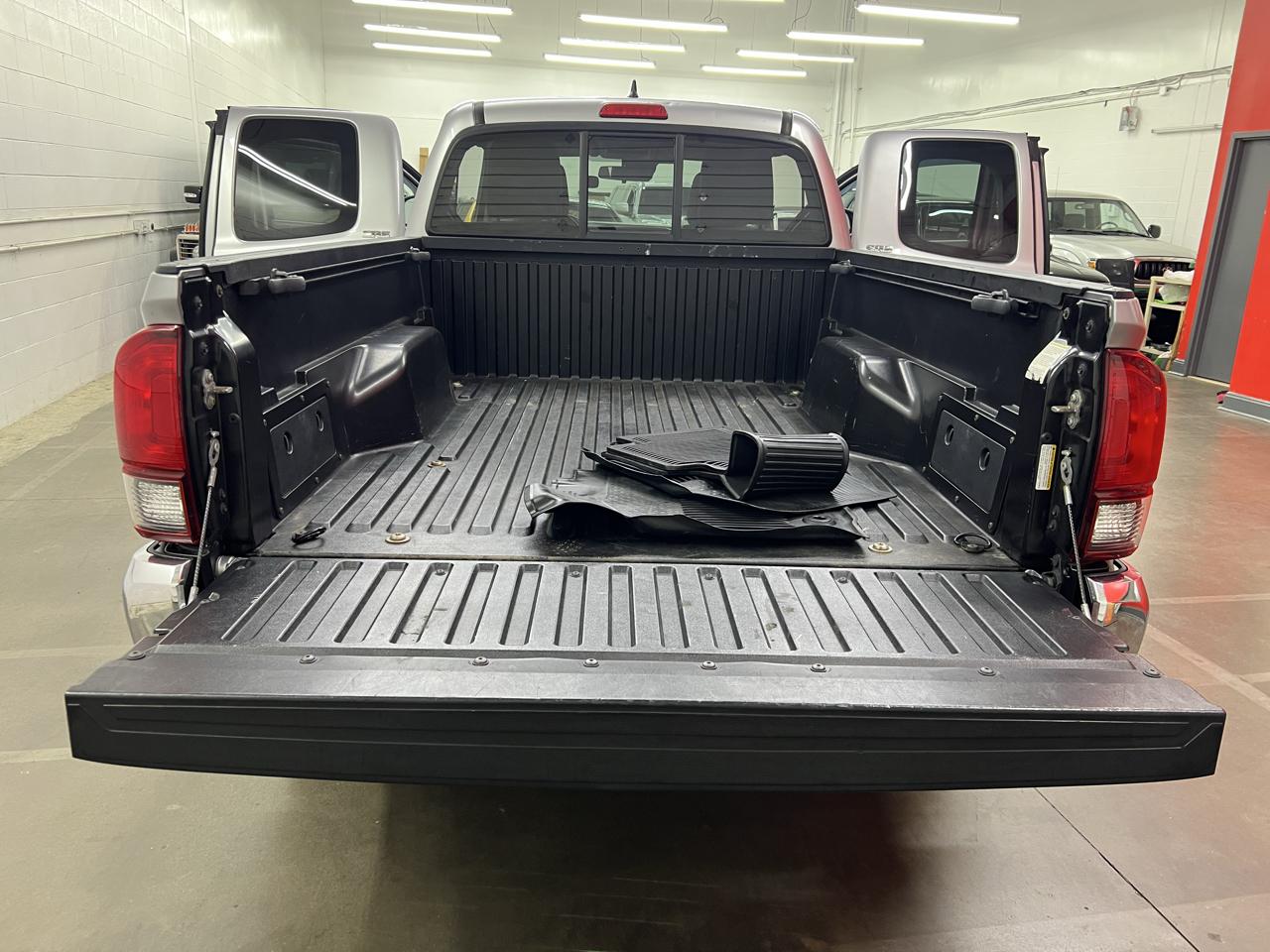 Toyota Tacoma SR5 Access Cab I4 6AT 4WD 2018