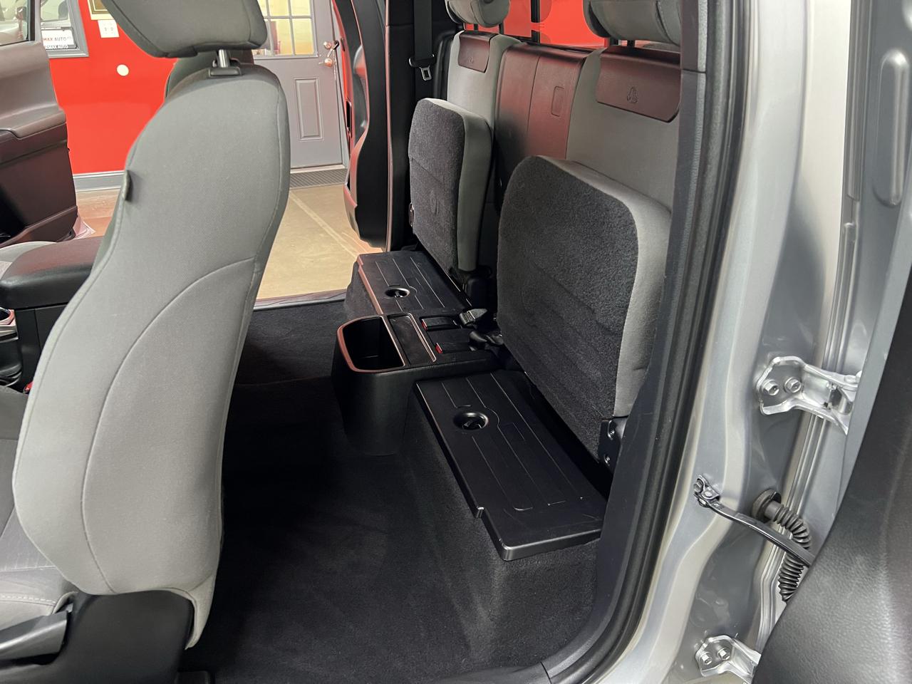 Toyota Tacoma SR5 Access Cab I4 6AT 4WD 2018
