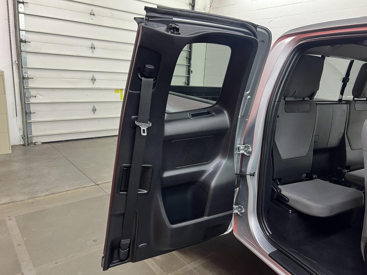 Toyota Tacoma SR5 Access Cab I4 6AT 4WD 2018