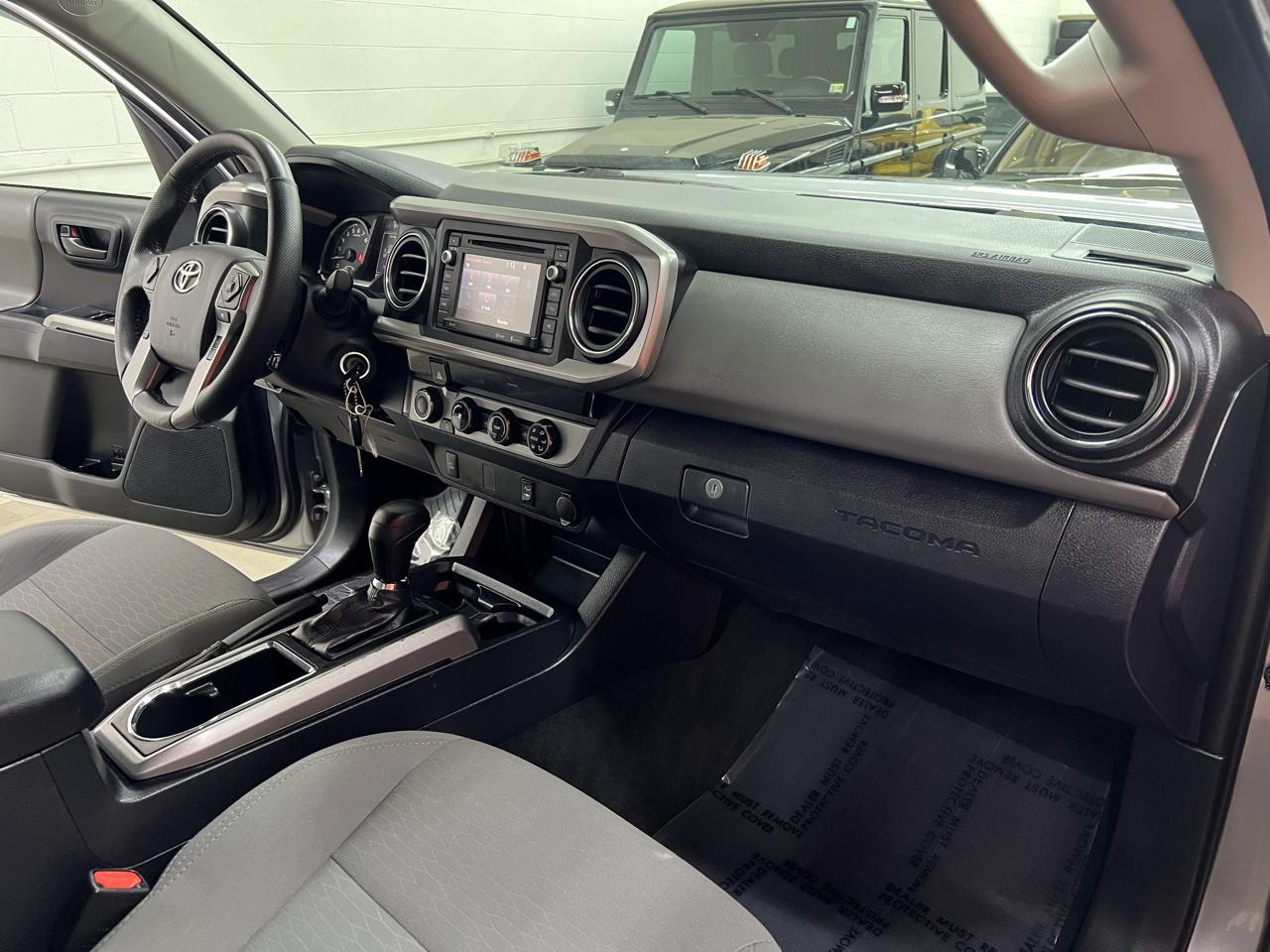 Toyota Tacoma SR5 Access Cab I4 6AT 4WD 2018
