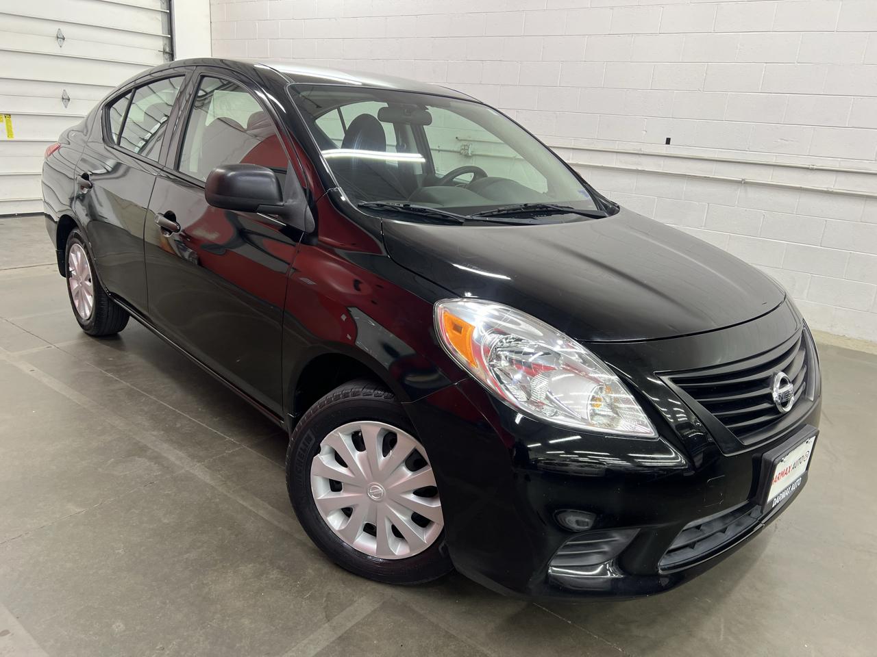 Nissan Versa 1.6 S Sedan 2012