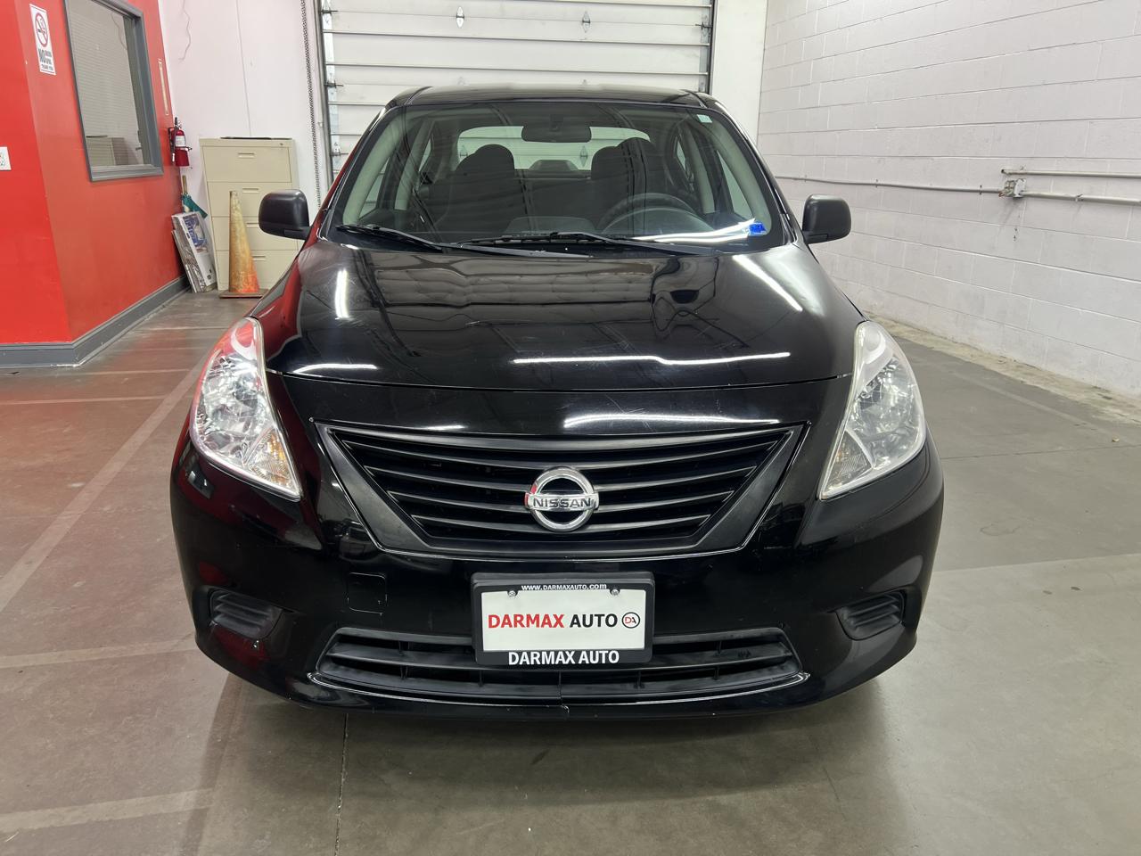 Nissan Versa 1.6 S Sedan 2012