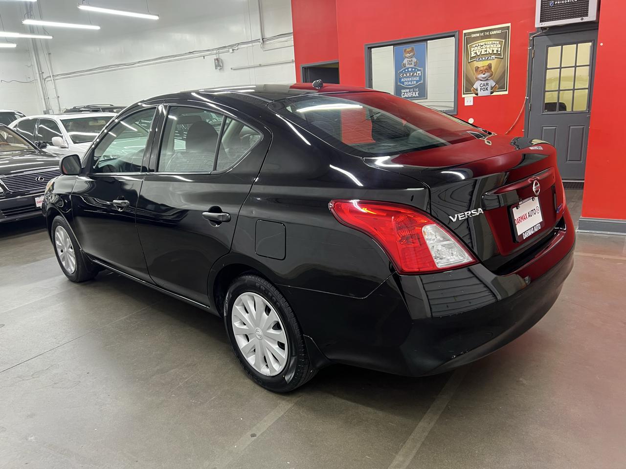 Nissan Versa 1.6 S Sedan 2012