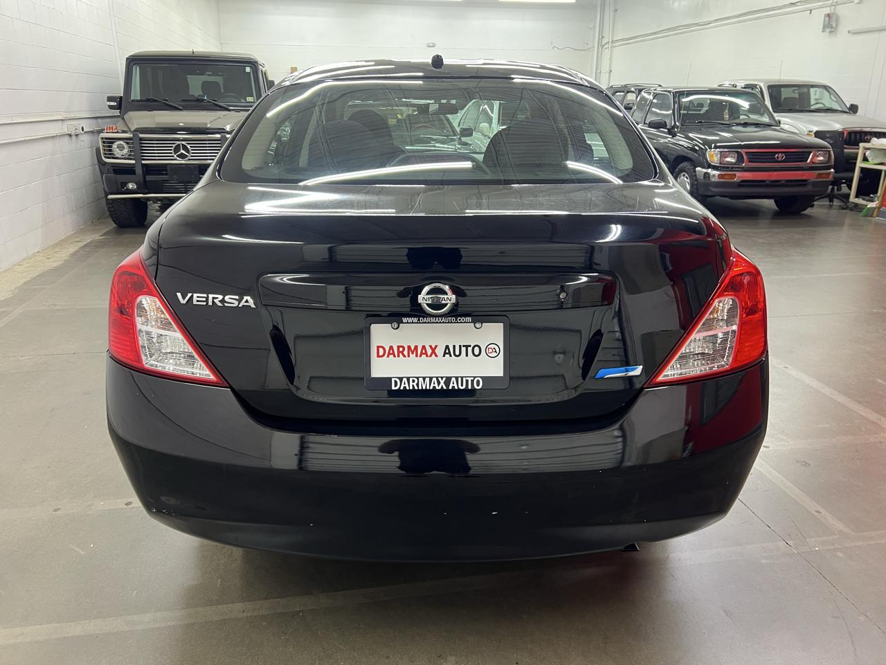 Nissan Versa 1.6 S Sedan 2012