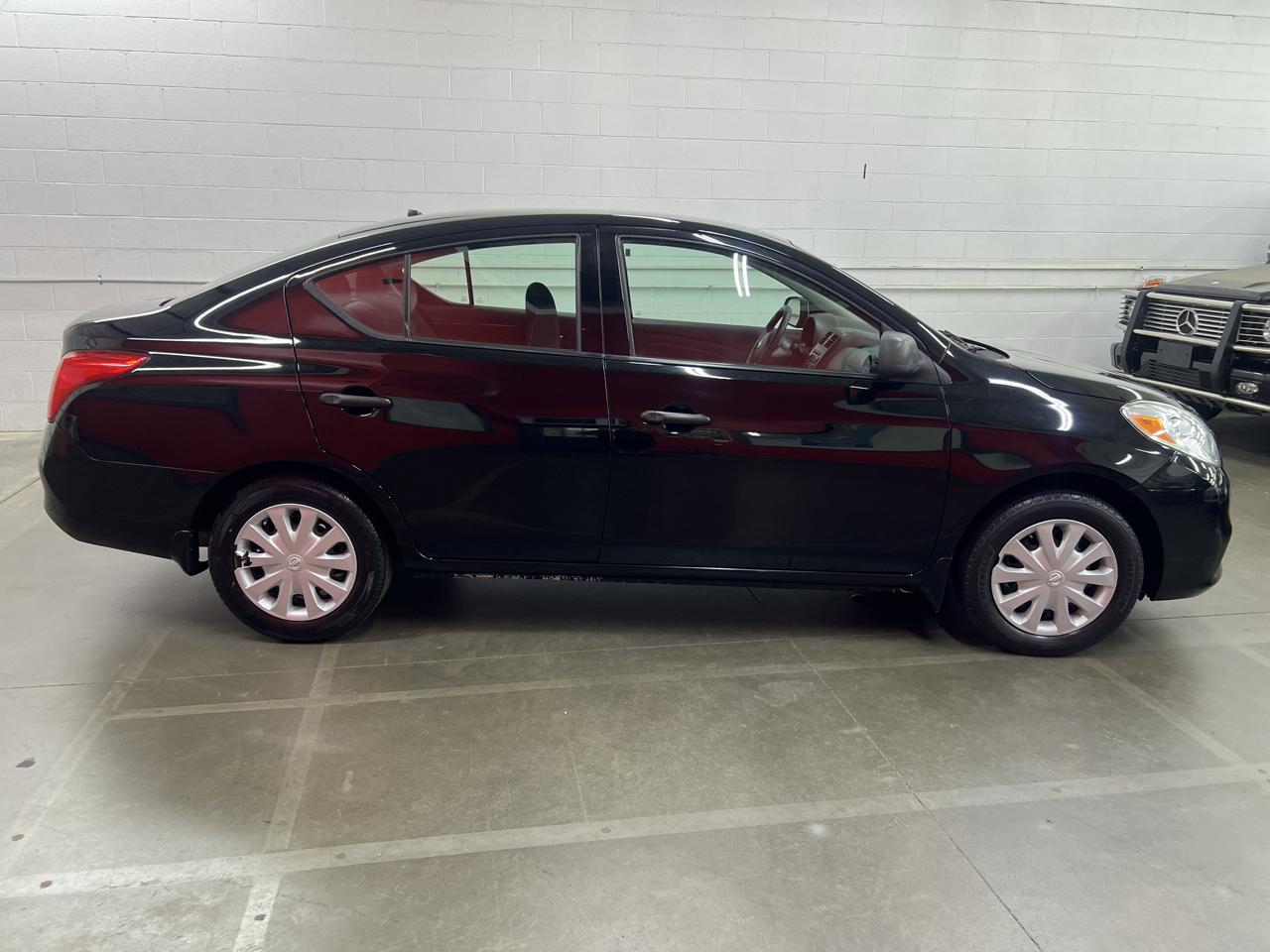 Nissan Versa 1.6 S Sedan 2012