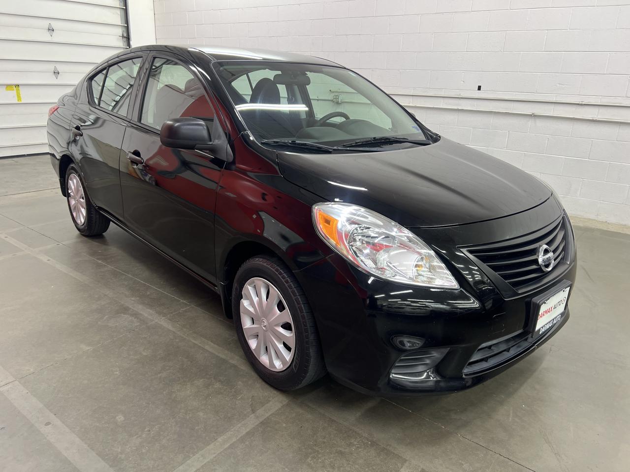 Nissan Versa 1.6 S Sedan 2012