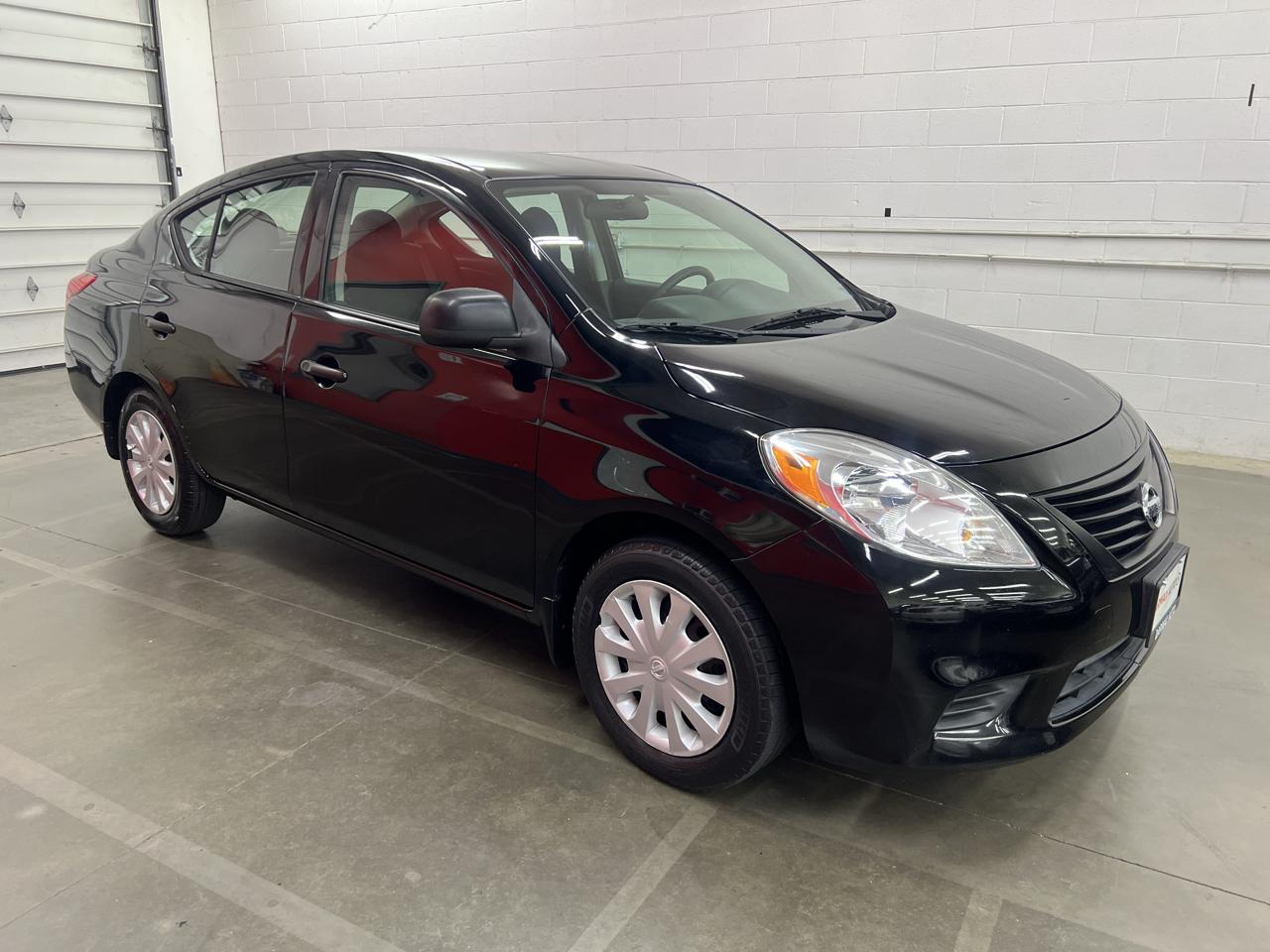 Nissan Versa 1.6 S Sedan 2012