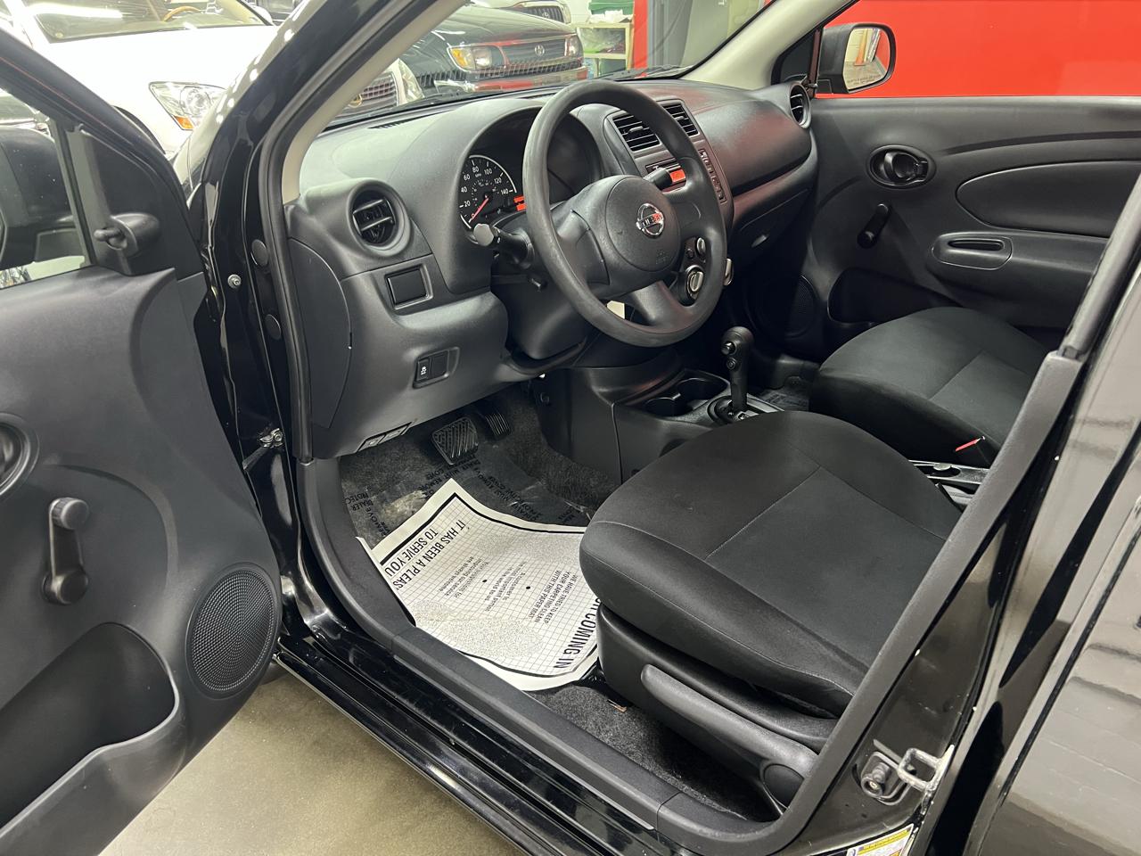 Nissan Versa 1.6 S Sedan 2012