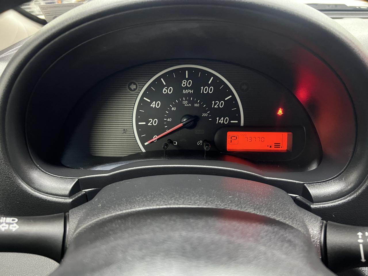 Nissan Versa 1.6 S Sedan 2012