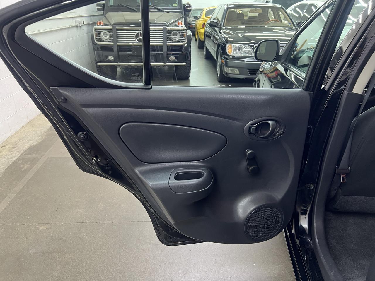 Nissan Versa 1.6 S Sedan 2012