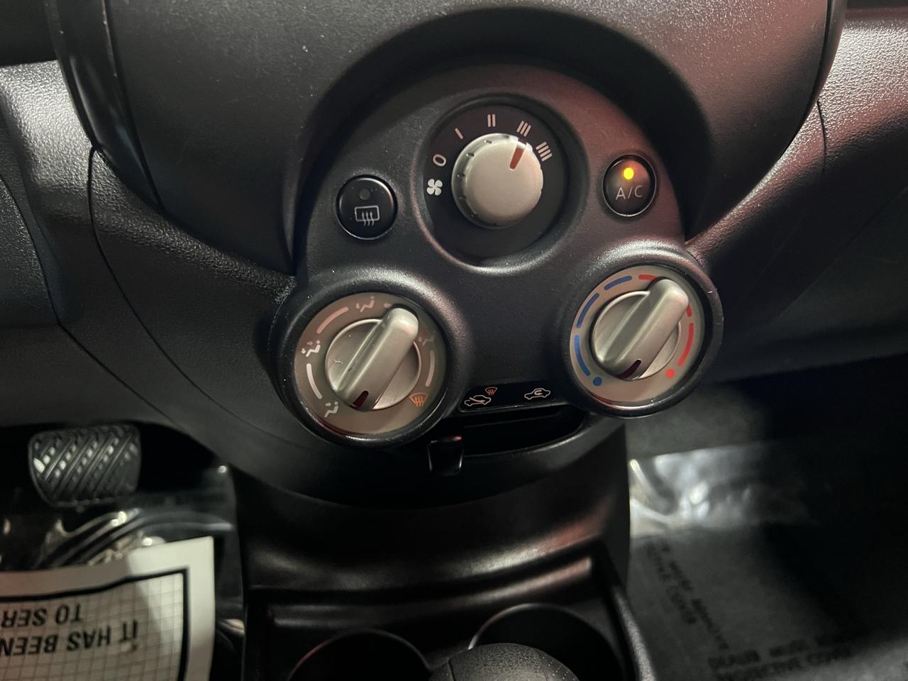 Nissan Versa 1.6 S Sedan 2012