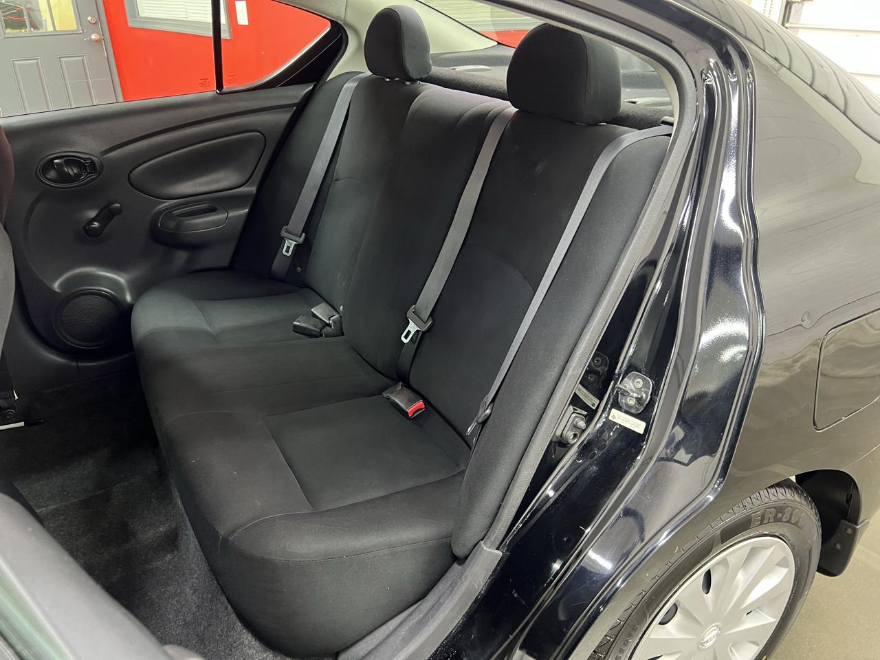 Nissan Versa 1.6 S Sedan 2012