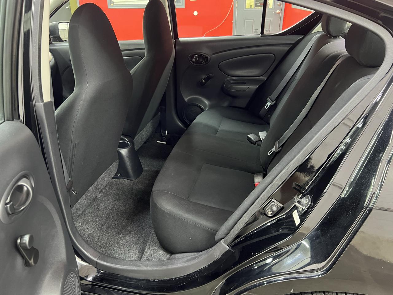 Nissan Versa 1.6 S Sedan 2012