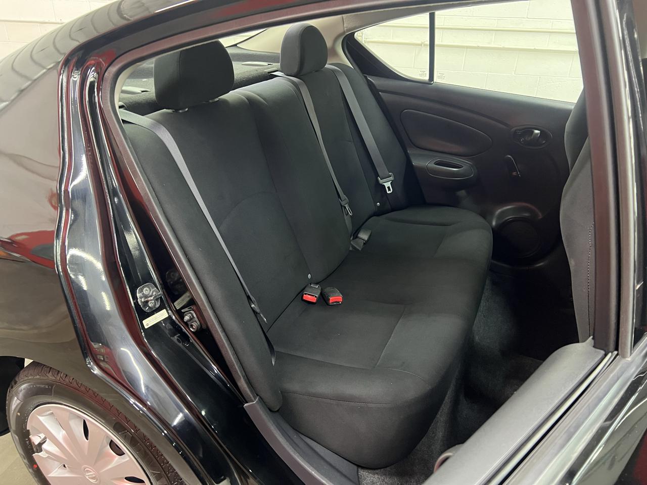 Nissan Versa 1.6 S Sedan 2012