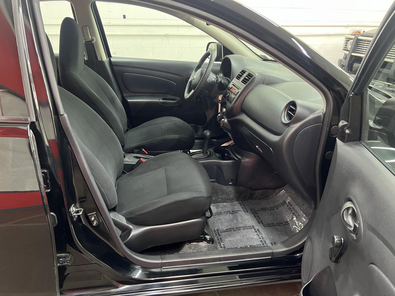 Nissan Versa 1.6 S Sedan 2012