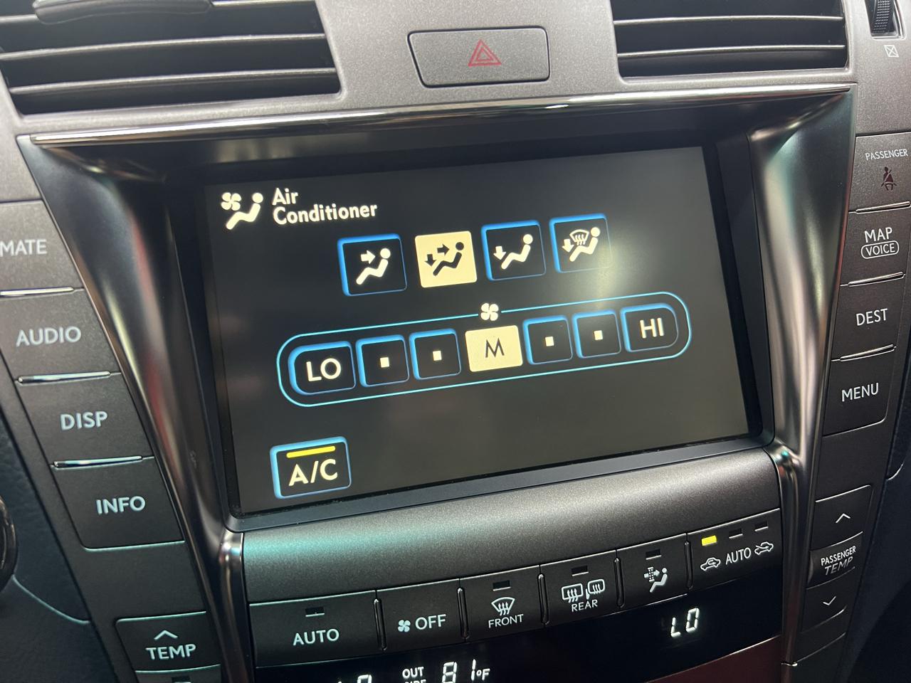 Lexus LS 460 Luxury Sedan 2007