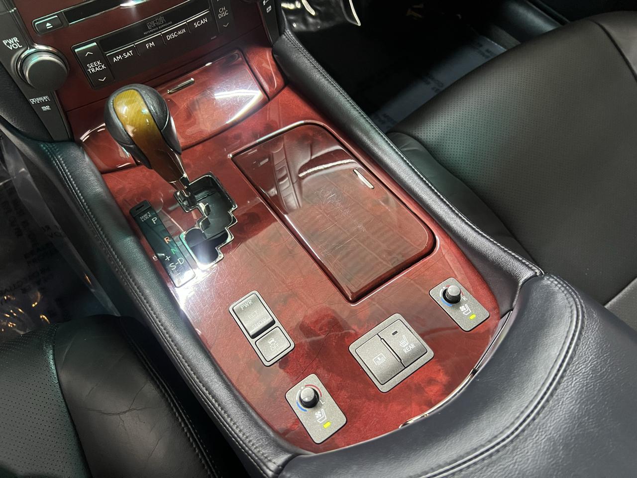 Lexus LS 460 Luxury Sedan 2007