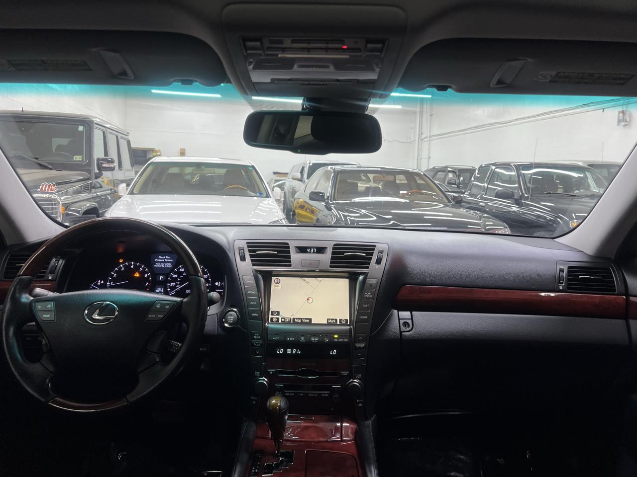 Lexus LS 460 Luxury Sedan 2007